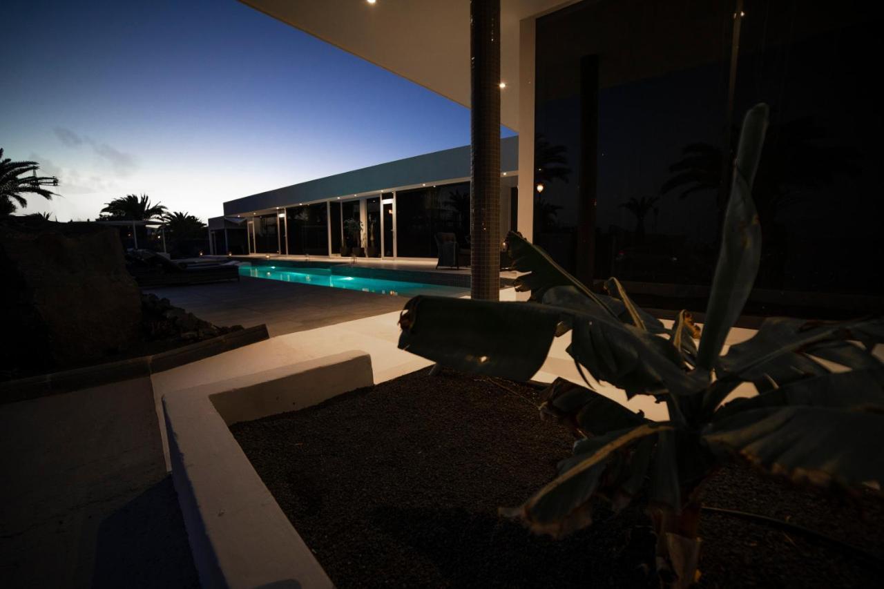 Valhalla Villa Playa Blanca  Exterior photo