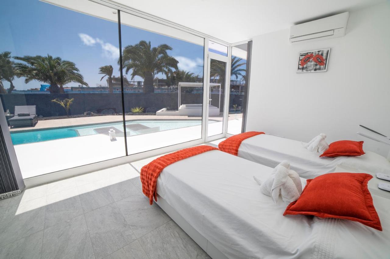 Valhalla Villa Playa Blanca  Exterior photo